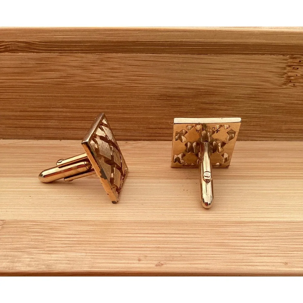 Swank Cufflinks Mens Gold Tone Geometric Open Lattice Textured Square Vintage